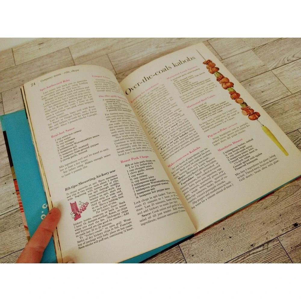 Barbecues and Picnics Cookbook 1963 Hardcover Better Homes & Gardens Retro-Core‎